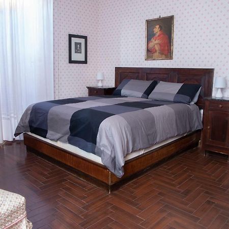 Apartamento Bed & Roses Meni La Morra Exterior foto