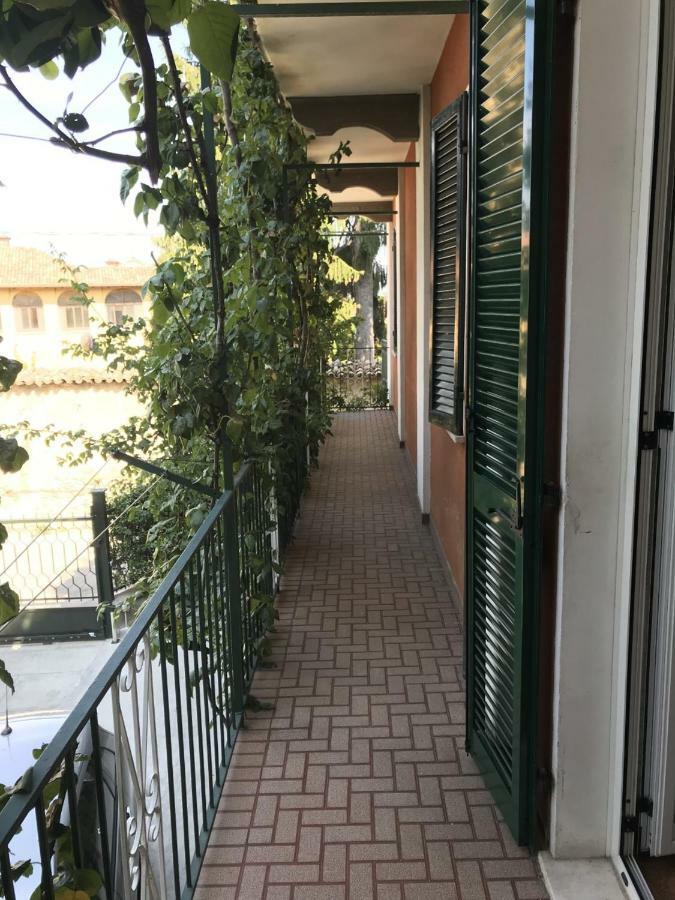 Apartamento Bed & Roses Meni La Morra Exterior foto